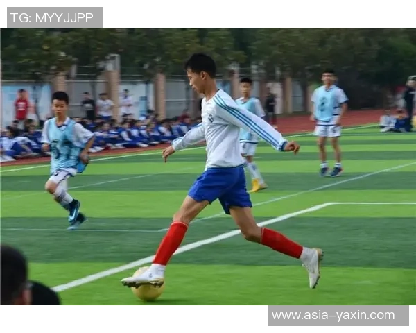 我与足球的缘分：追逐梦想的绿茵场上那些难忘的瞬间